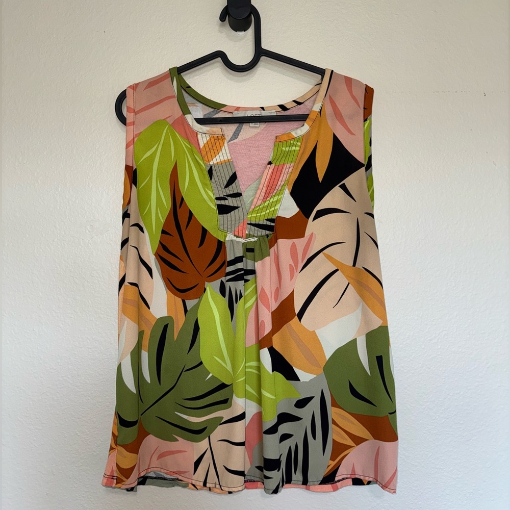 LOFT Women’s Leaf Print Sleeveless Top